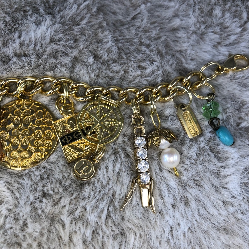 Found objects charm bracelet - Picture 4 of 8